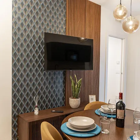 Am156 240 Modern Urban With Terrace & Wifi *